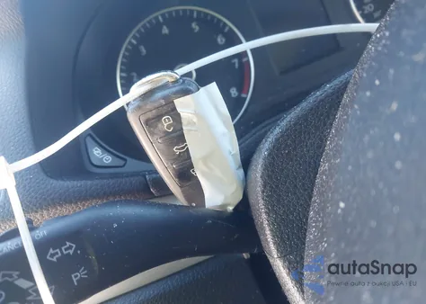 2013 Volkswagen Passat 2.5L Se z USA, uszkodzony, nr VIN 1VWBH7A33DC143125